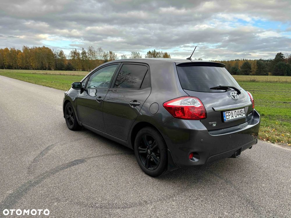 Toyota Auris - 14
