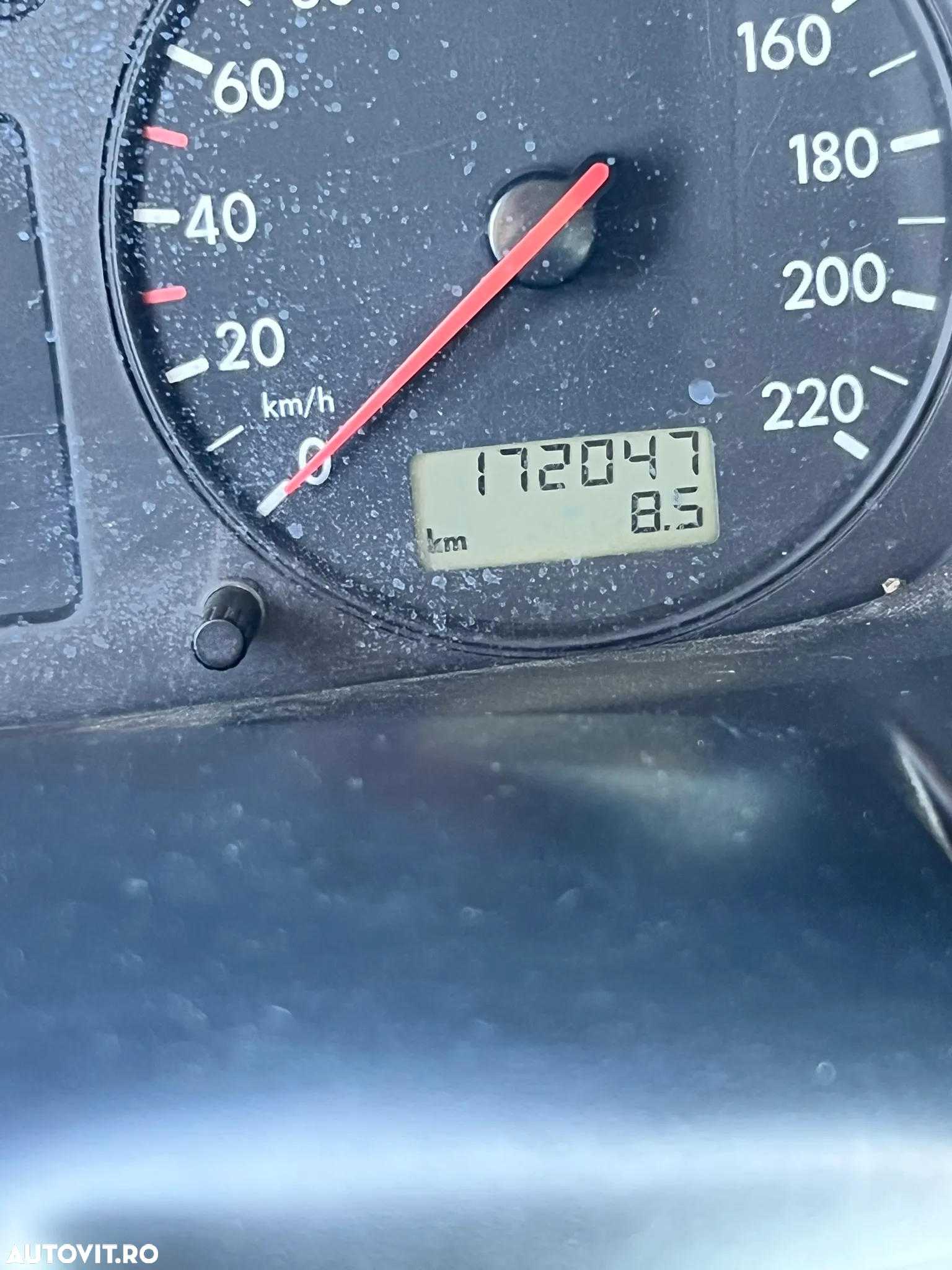 Volkswagen Caravelle - 7