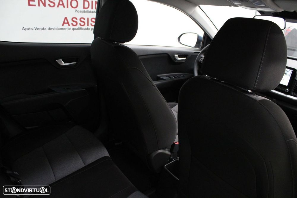 Kia Stonic 1.2 MPi Dynamic - 17