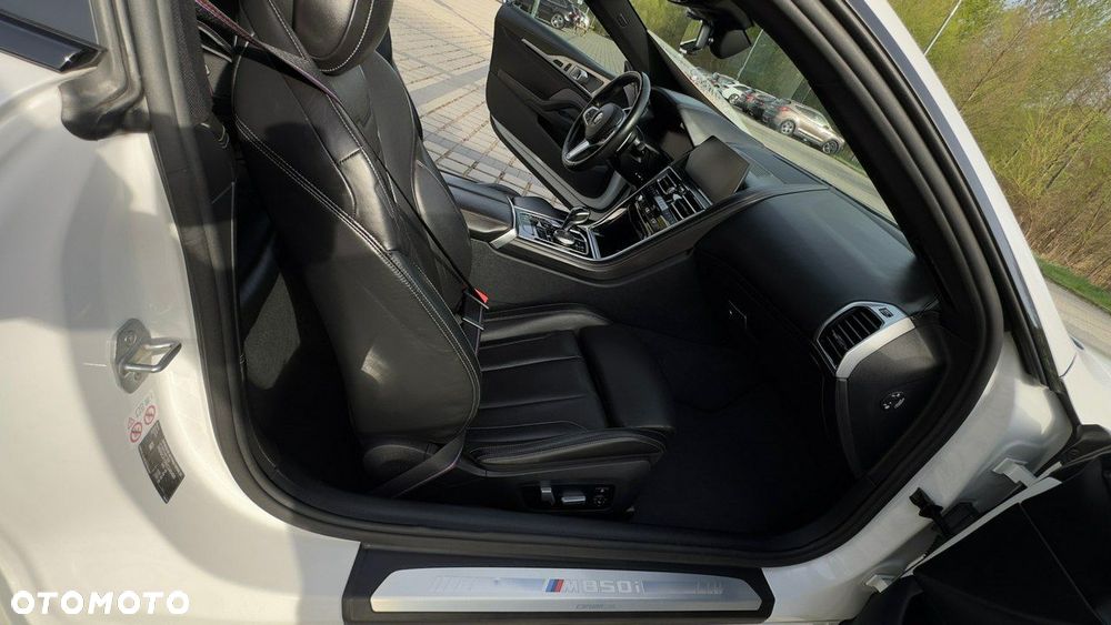 BMW Seria 8 - 20