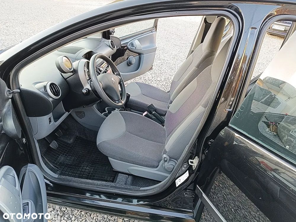 Peugeot 107 1.0 Trendy - 9