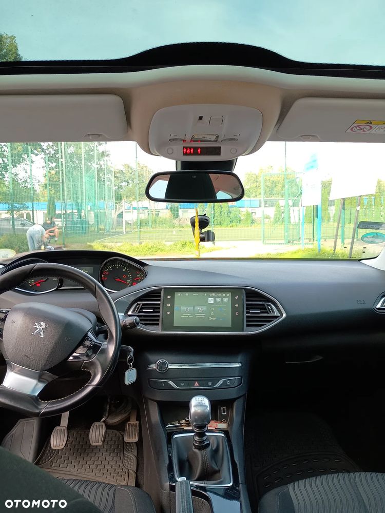 Peugeot 308 1.6 BlueHDi Allure S&S - 10