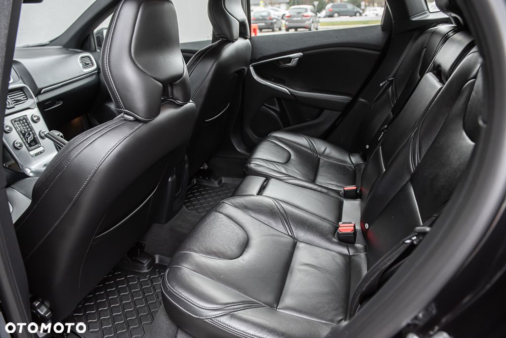 Volvo V40 D2 Inscription - 24