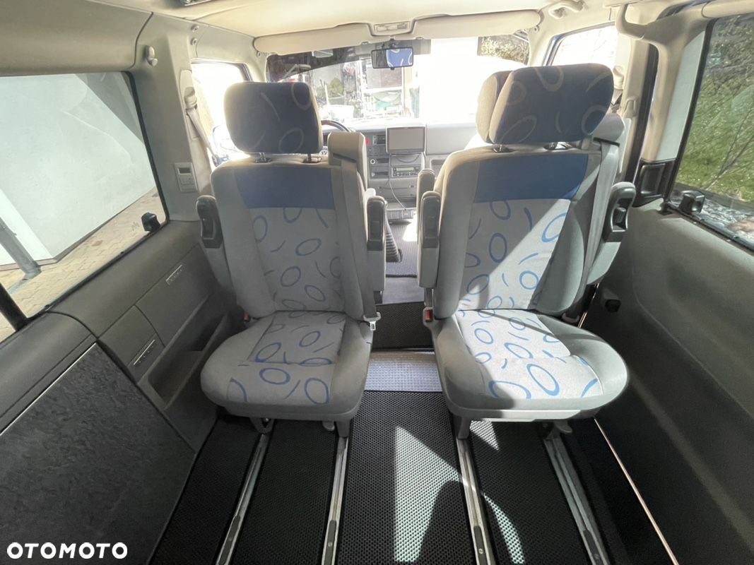 Volkswagen Multivan - 9