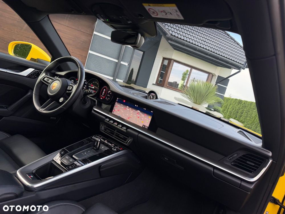 Porsche 911 Carrera S - 26