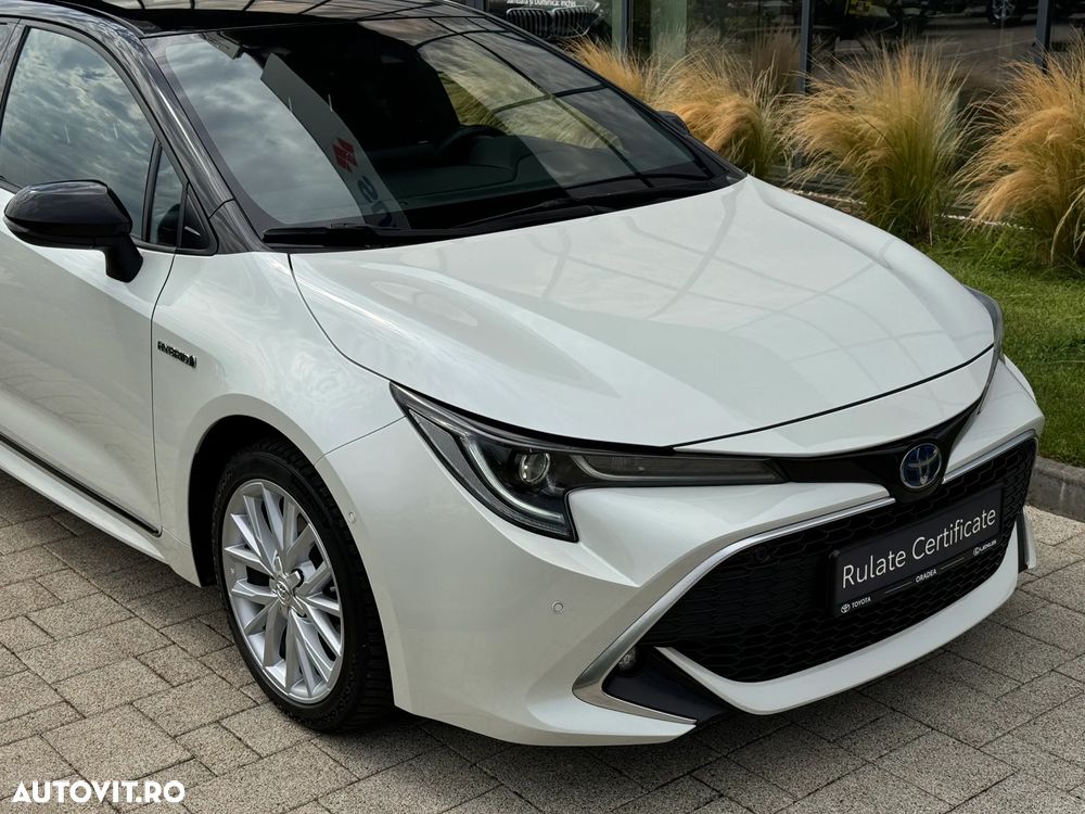 Toyota Corolla 1.8 Hybrid Team Deutschland - 10