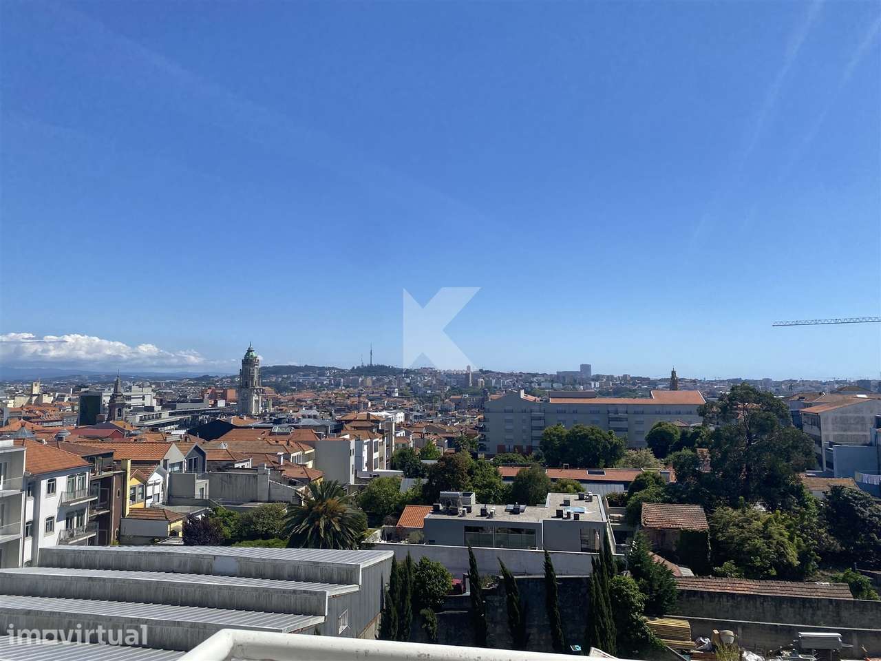 T1 mobilado - Vista Fantástica no Centro da Cidade - Grande imagem: 2/17