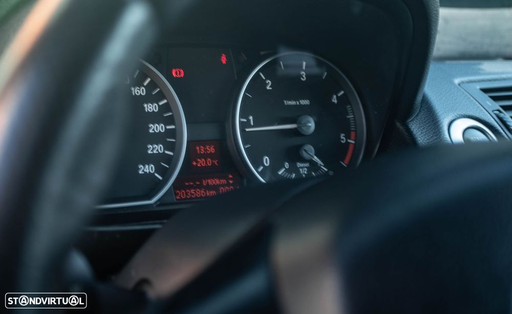 BMW 118 d Pack M - 8