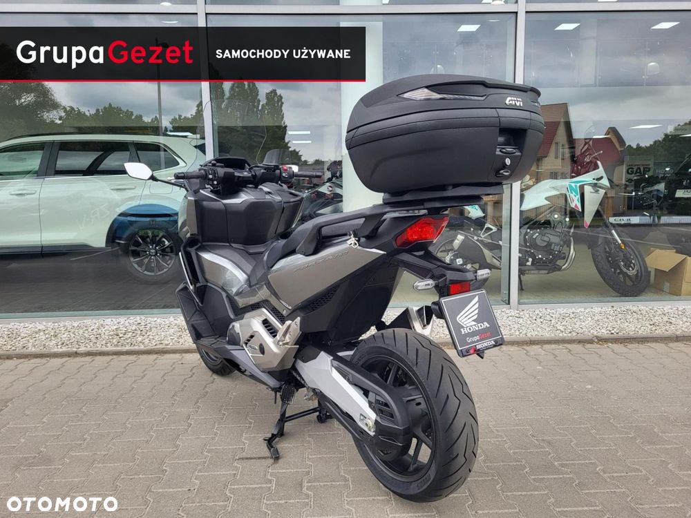 Honda NSS - 12