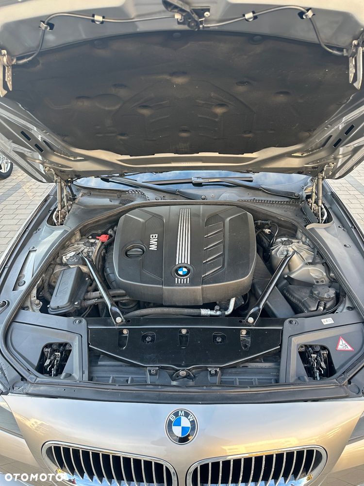 BMW Seria 5 520d Touring Modern Line - 9