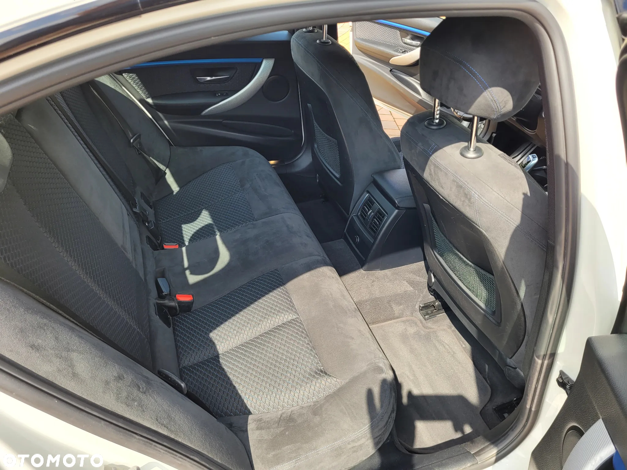 BMW Seria 3 330e iPerformance M Sport - 15