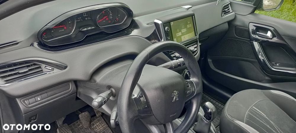 Peugeot 208 1.2 PureTech Active - 8