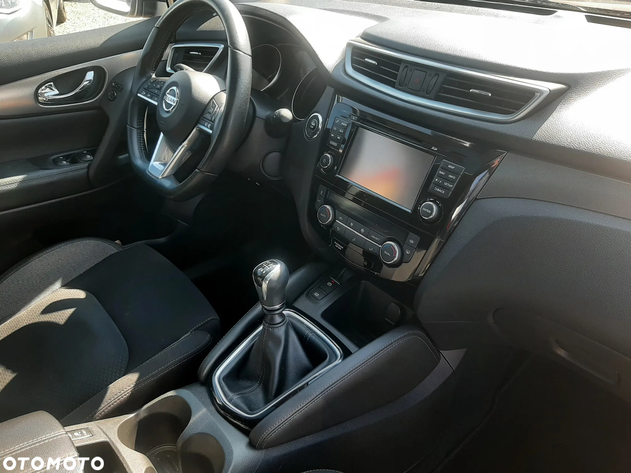 Nissan Qashqai 1.3 DIG-T Tekna - 31