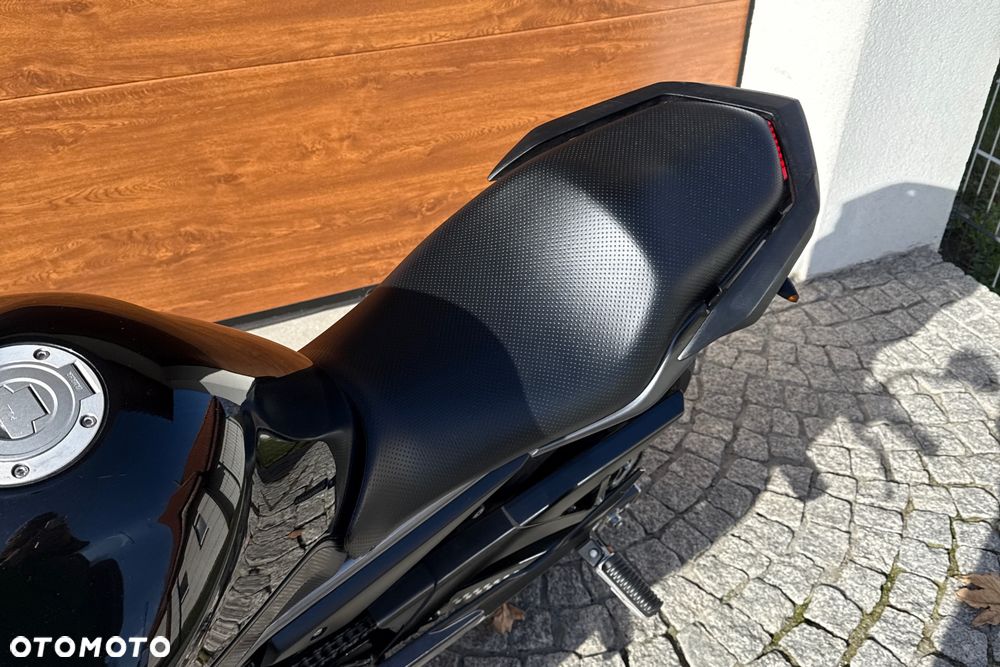 Yamaha XJ - 30
