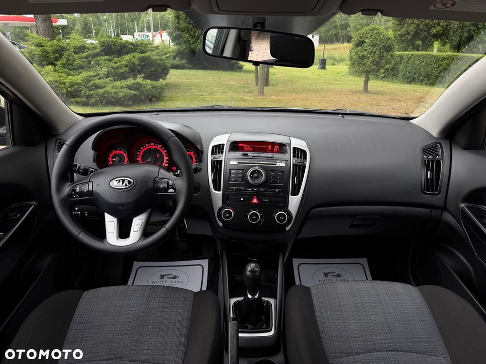 Kia Ceed 1.4 CVVT Dream-Team Edition - 5