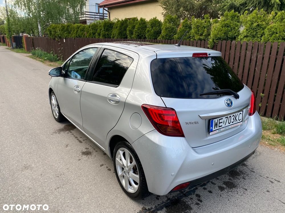 Toyota Yaris Hybrid 100 Dynamic - 7