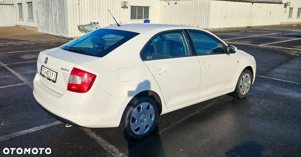 Skoda RAPID 1.6 TDI DPF Ambition - 13