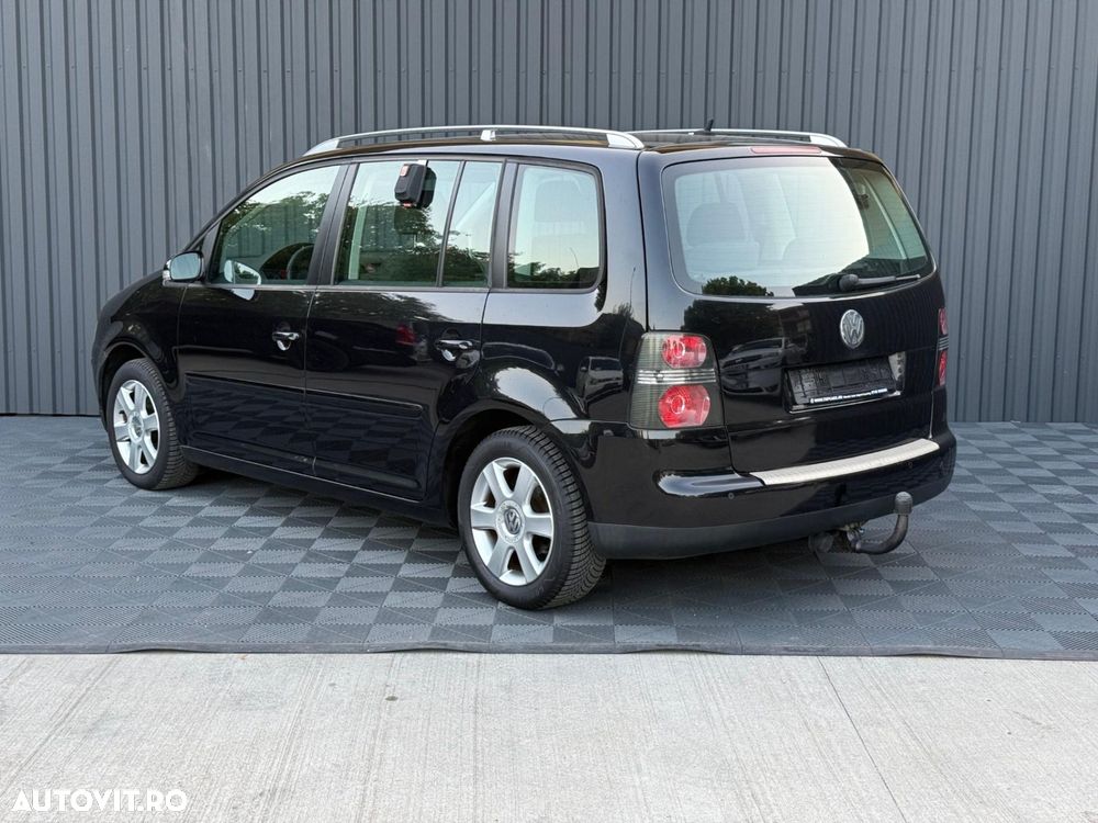 Volkswagen Touran - 5