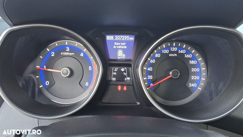 Hyundai i30 blue 1.6 CRDi YES! Gold - 8