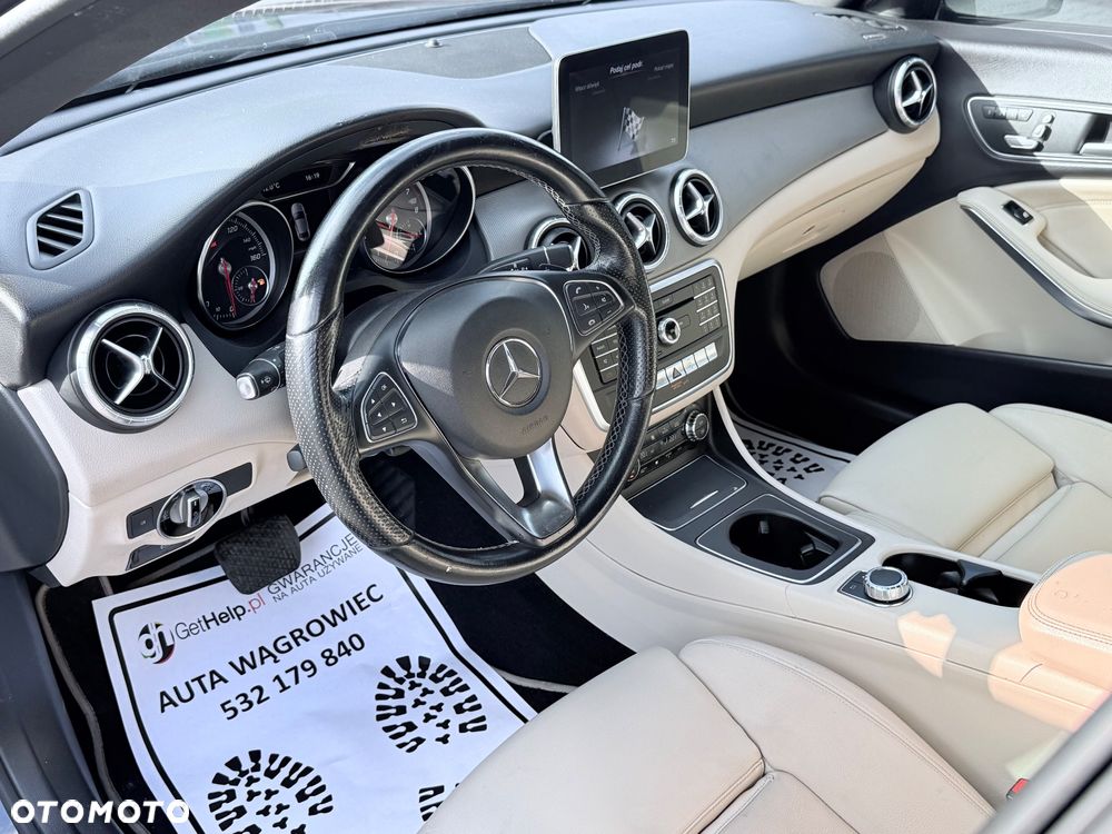 Mercedes-Benz CLA 250 7G-DCT AMG Line - 33