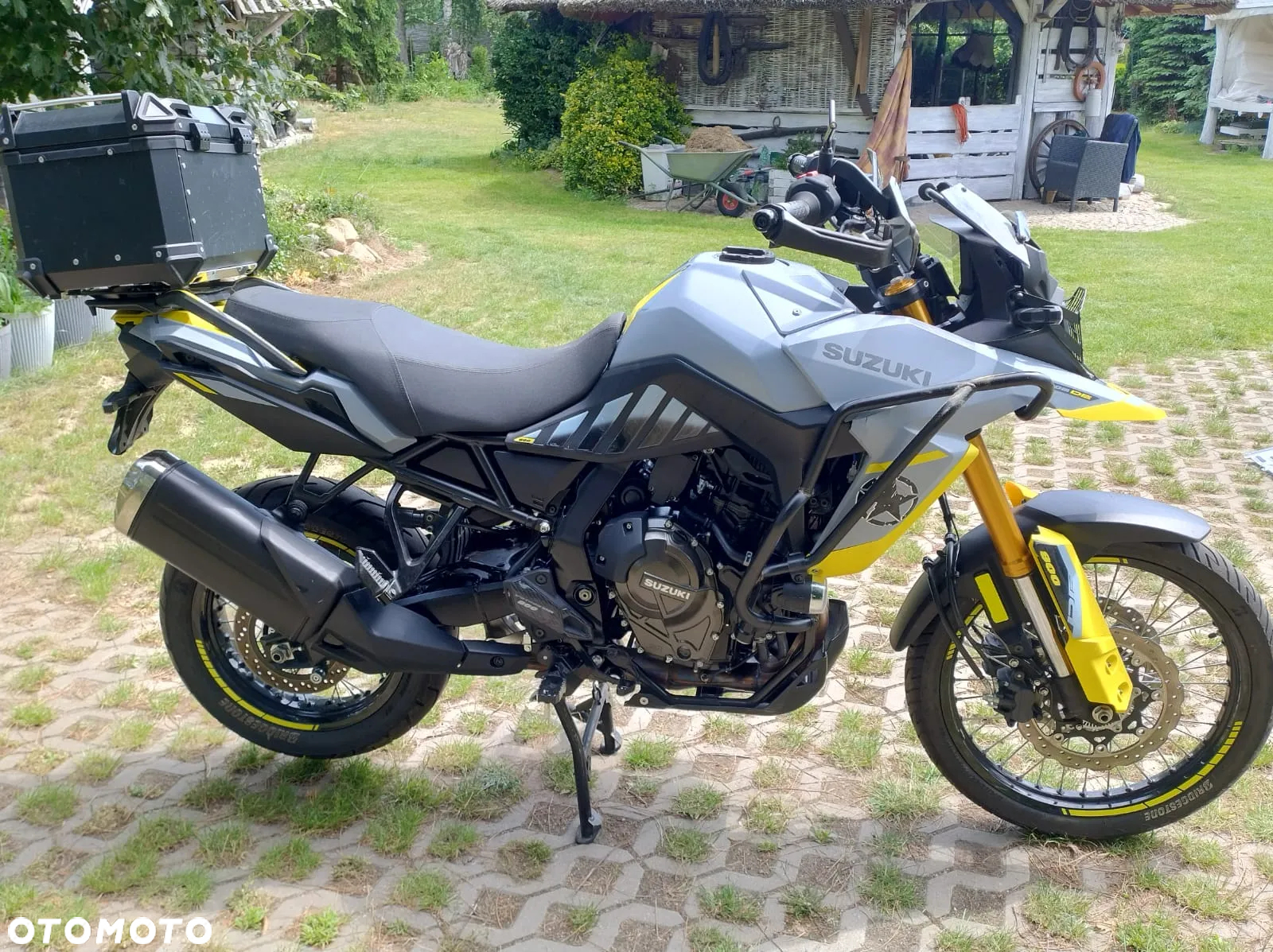 Suzuki DL - 6