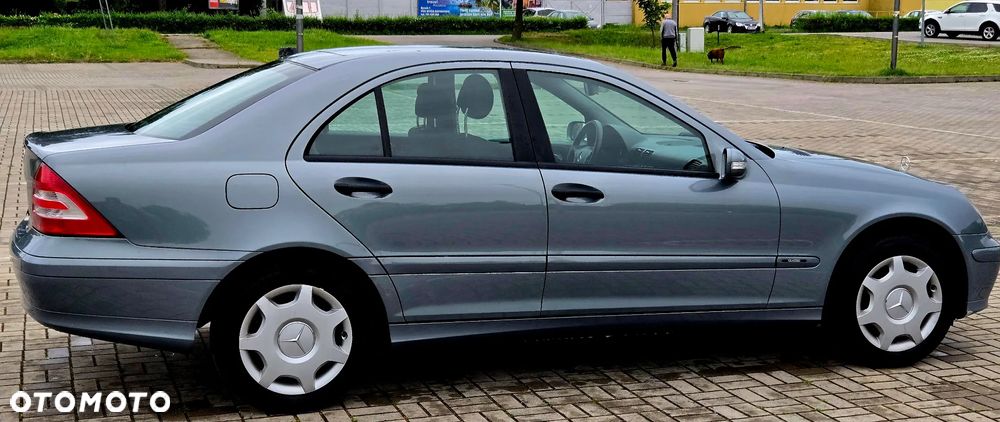 Mercedes-Benz Klasa C 180 Kompressor Classic Sport Edition - 9