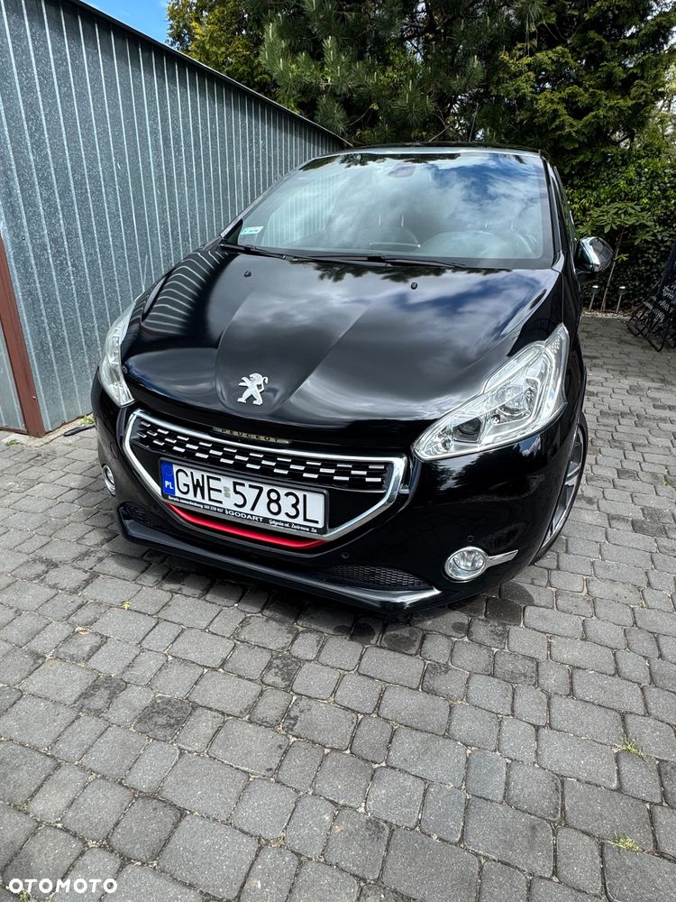 Peugeot 208 - 12