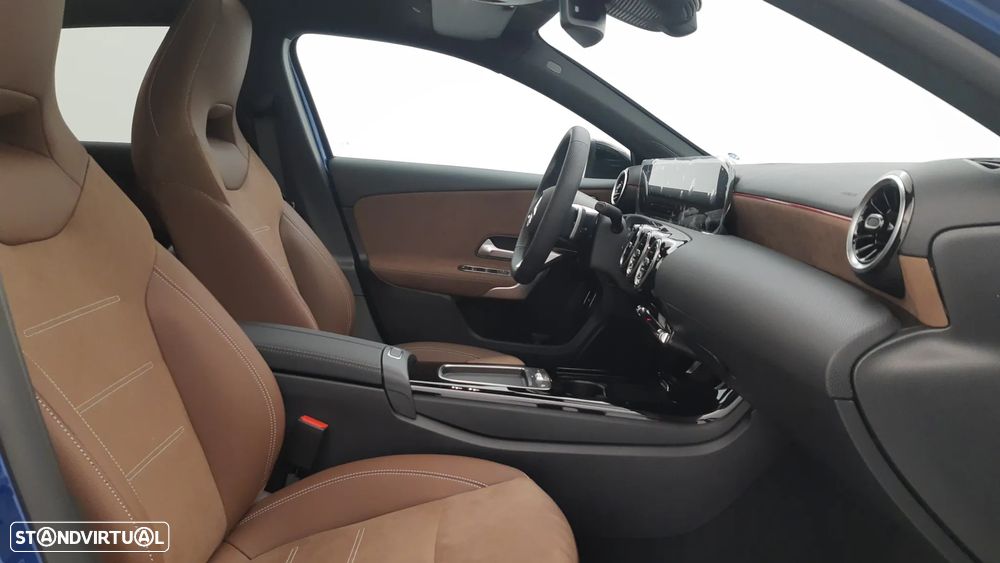 Mercedes-Benz A 250 e - 28