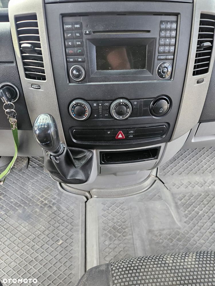 Mercedes-Benz SPRINTER - 12