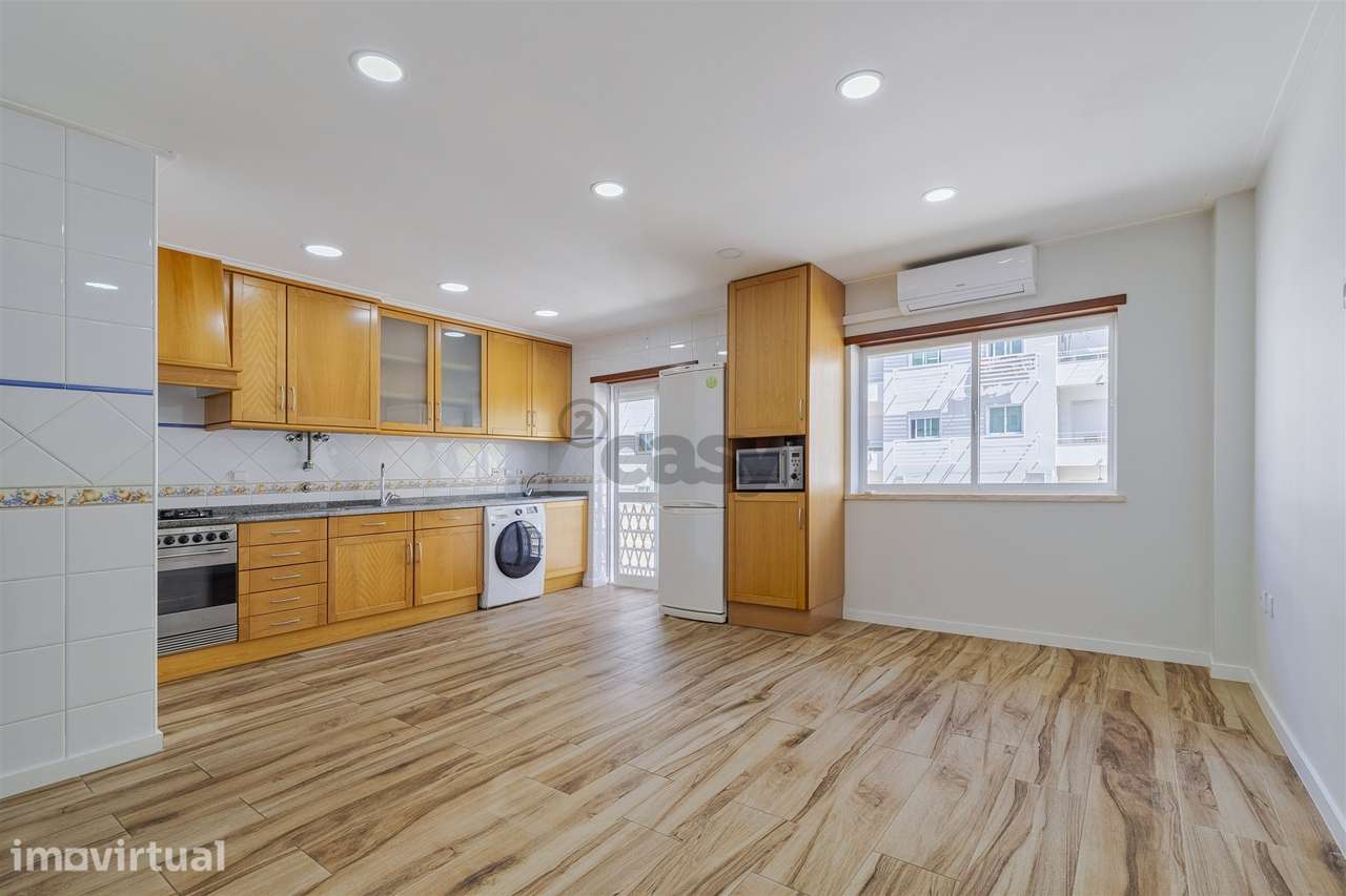 Apartamento T3 renovado, rés chão alto - Grande imagem: 4/25