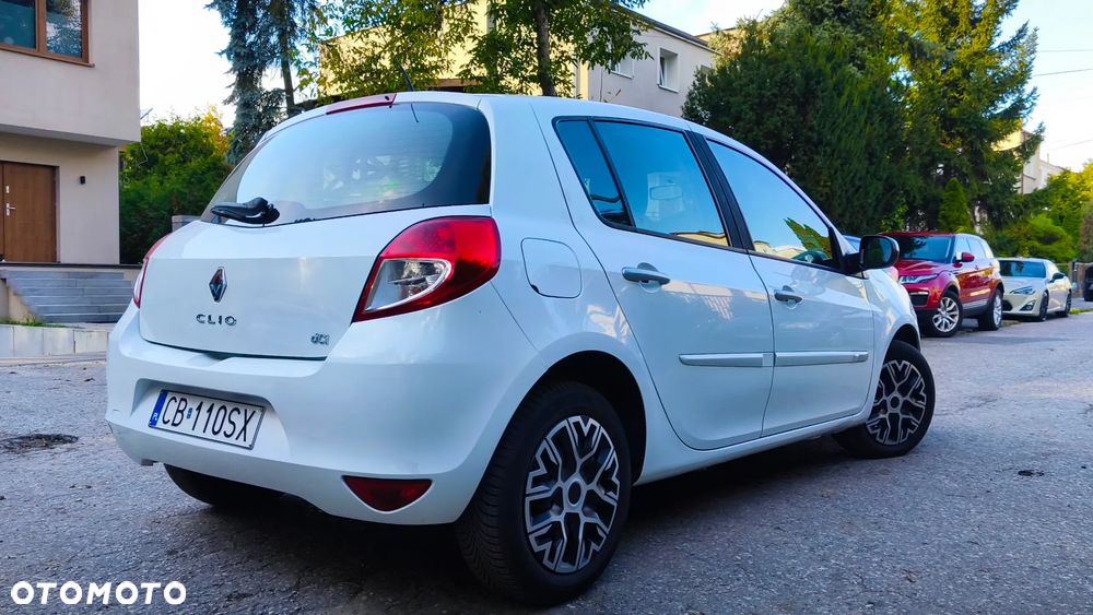 Renault Clio - 13