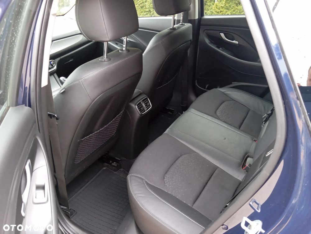 Hyundai i30 blue 1.6 CRDi Premium - 7