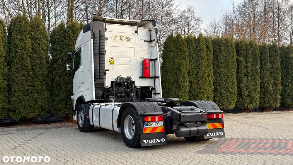 Volvo FH 500 l KSENON l LODÓWKA l 4 PODUSZKI KABINA - 15