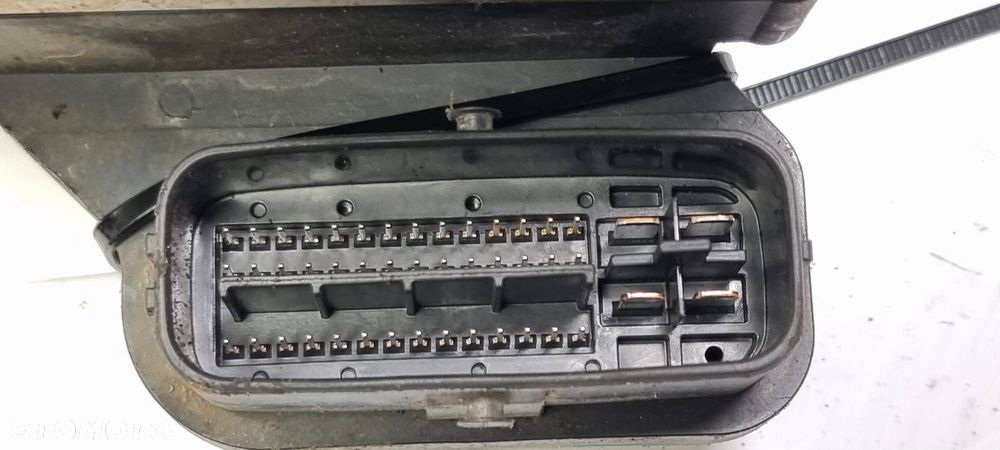 POMPA ABS HAMULCOWA TOYOTA RAV-4 III  44540-42120 - 4