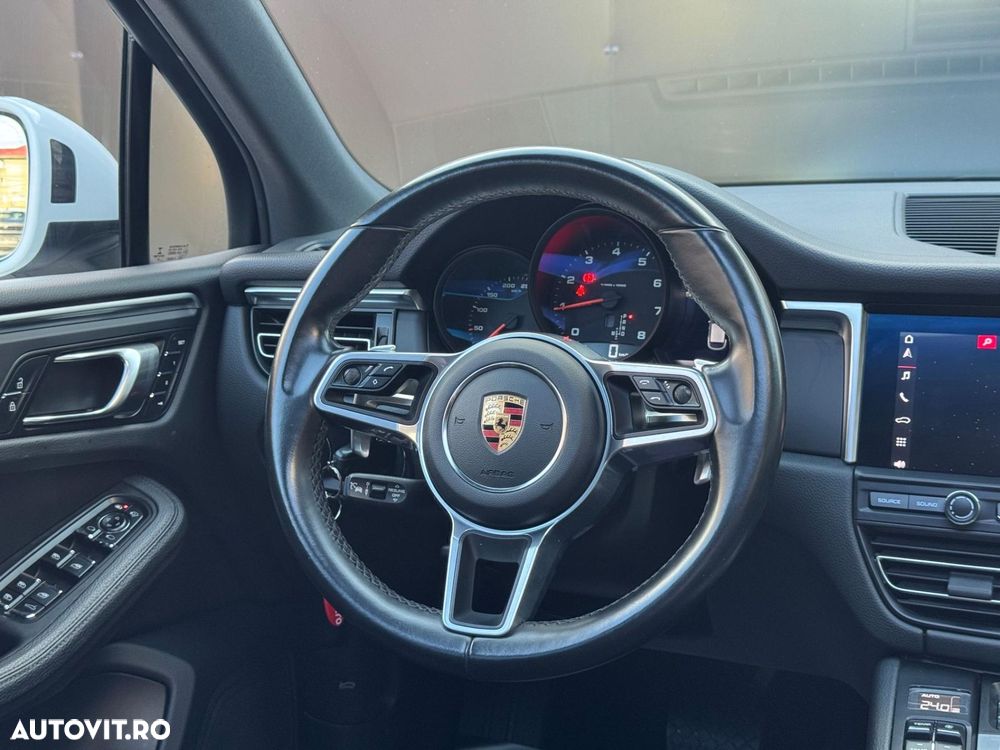 Porsche Macan - 9
