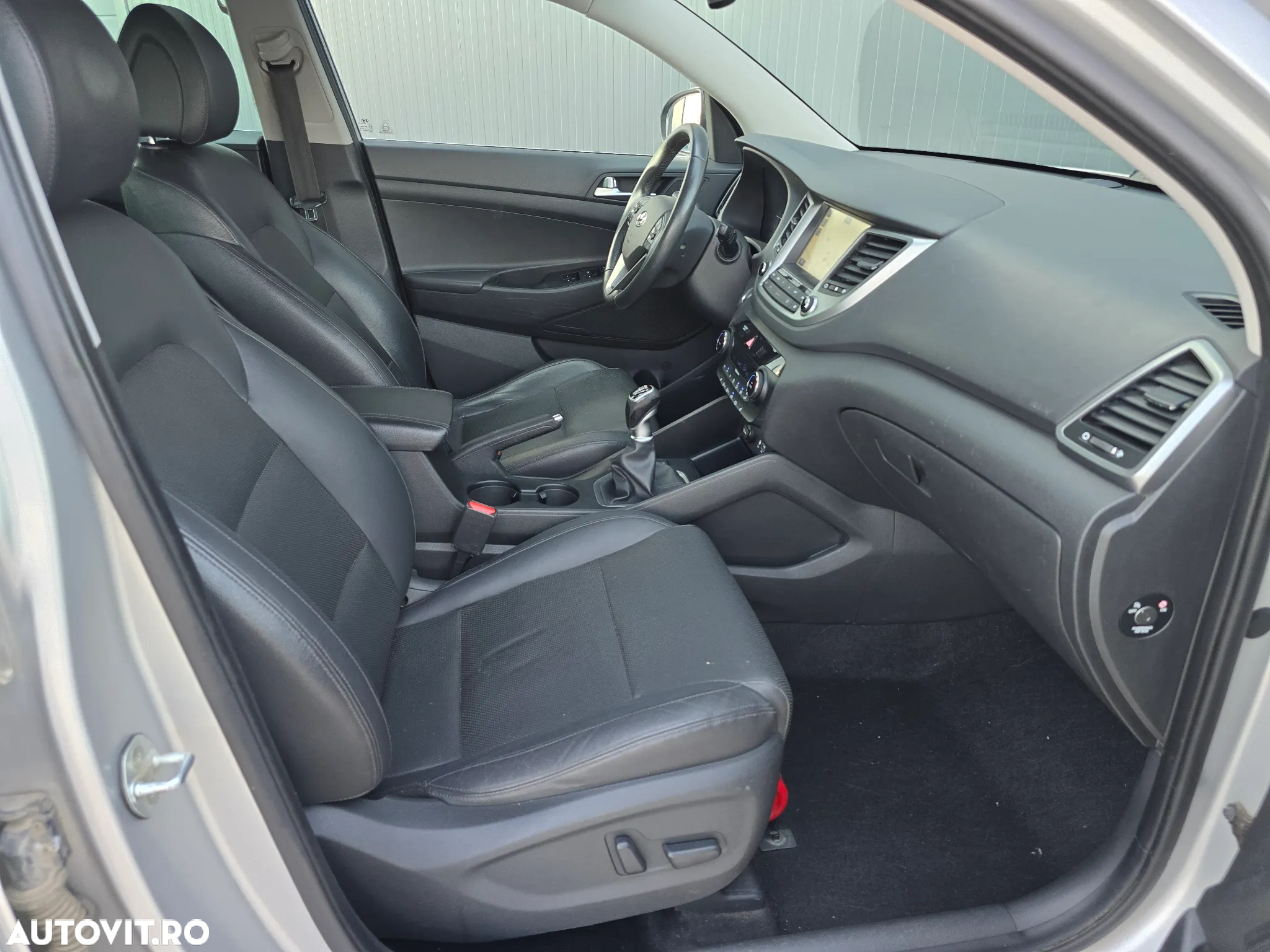 Hyundai Tucson blue 1.7 CRDi 2WD Style - 21