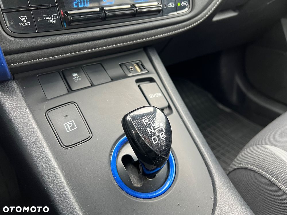 Toyota Auris 1.8 HSD Luna - 18