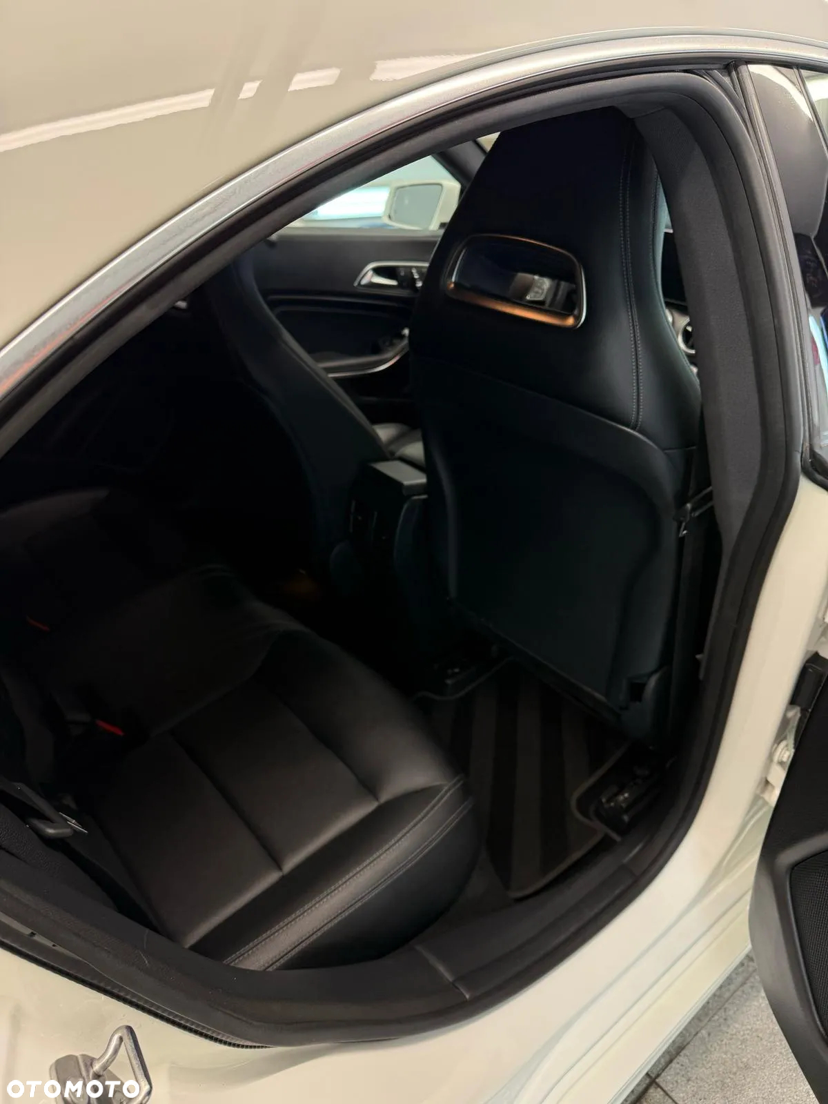 Mercedes-Benz CLA 250 4Matic 7G-DCT Urban - 11
