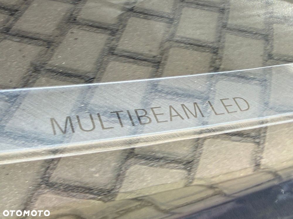 Mercedes-Benz GLA 200 d AMG Line - 12