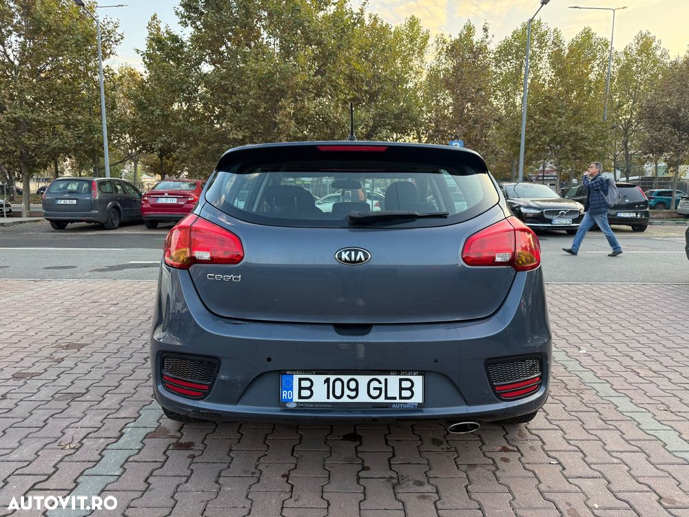 Kia Ceed - 8