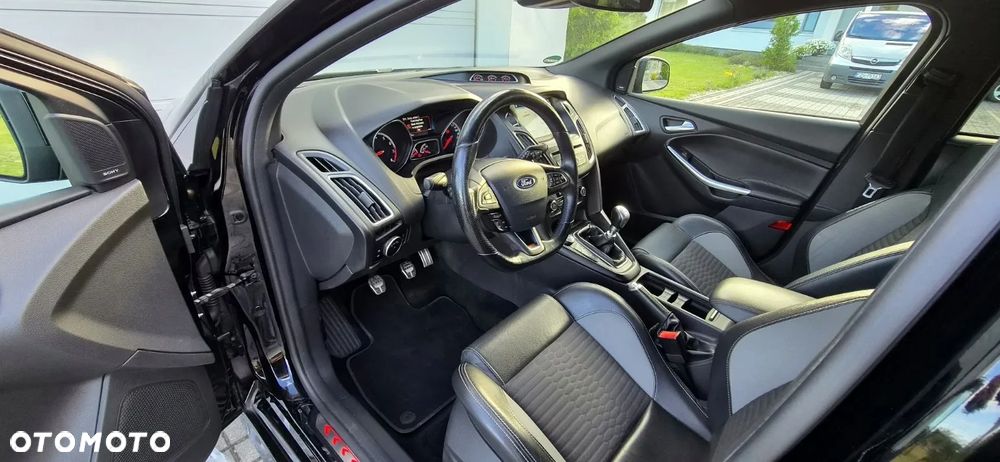 Ford Focus ST2 - 23