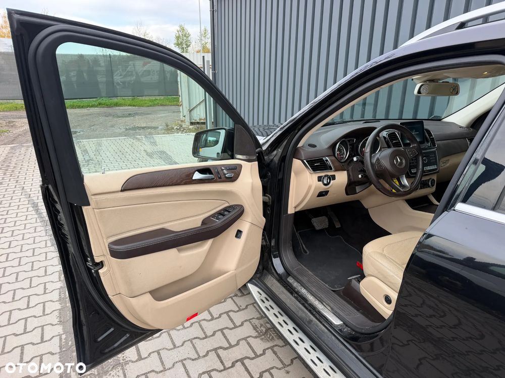 Mercedes-Benz GLS 350 d 4Matic 9G-TRONIC AMG Line - 22