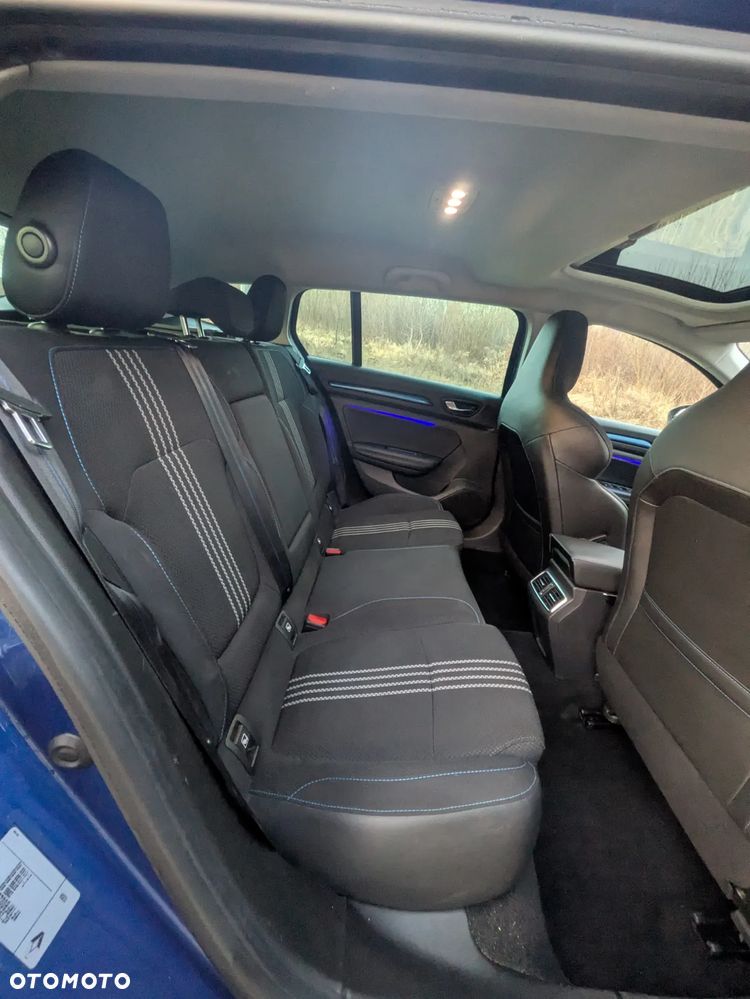 Renault Megane 1.6 dCi GT EDC - 8