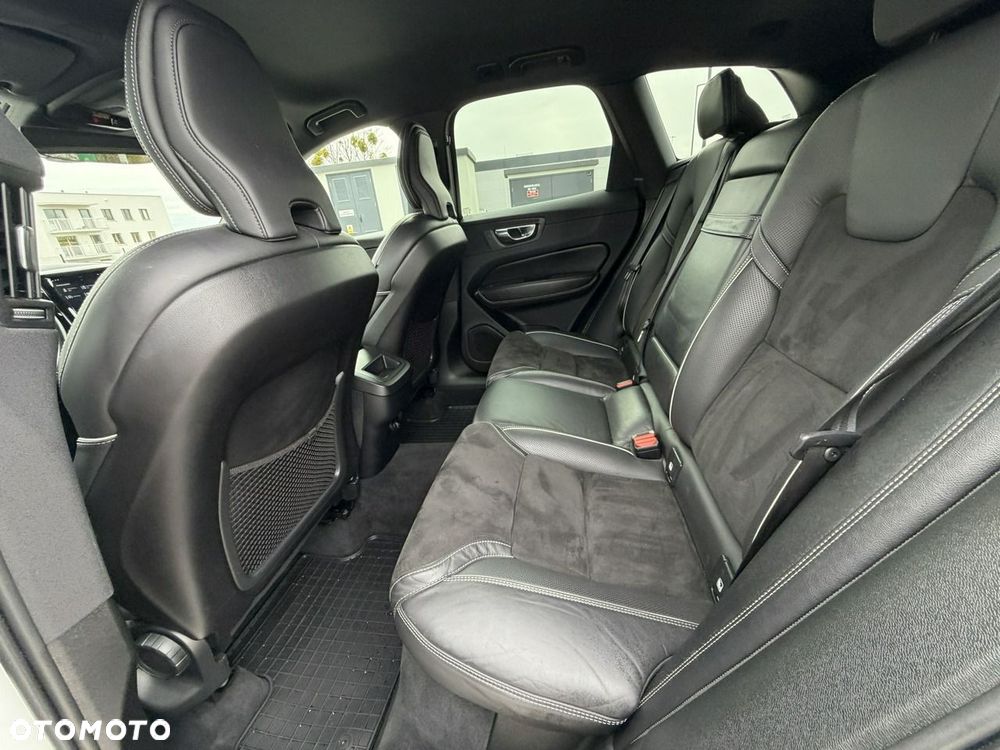 Volvo XC 60 D3 R-Design - 33