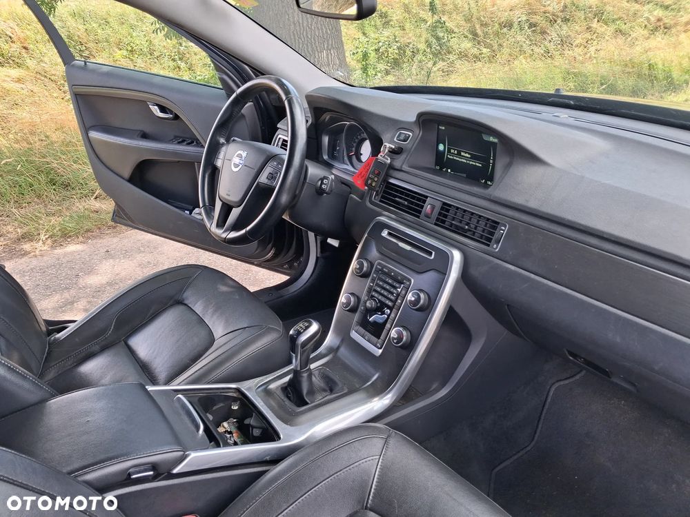 Volvo V70 D2 Momentum - 20