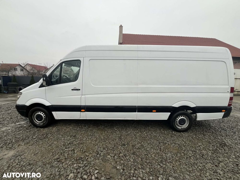 Mercedes-Benz Sprinter - 2