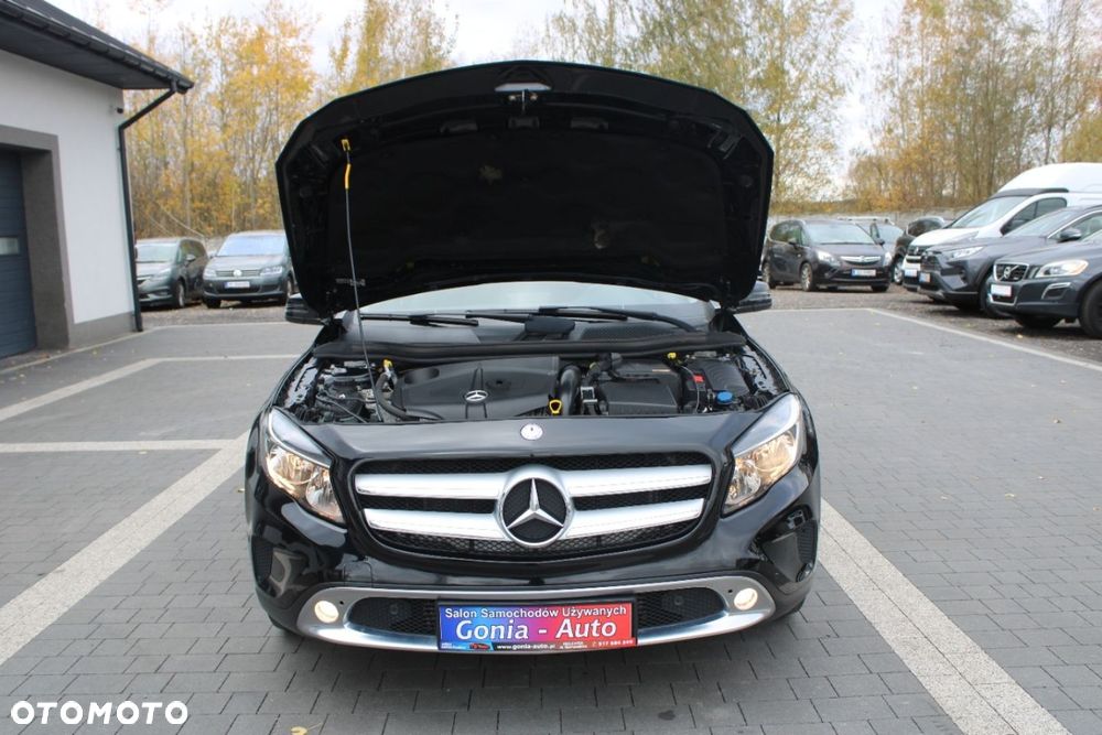 Mercedes-Benz GLA - 11