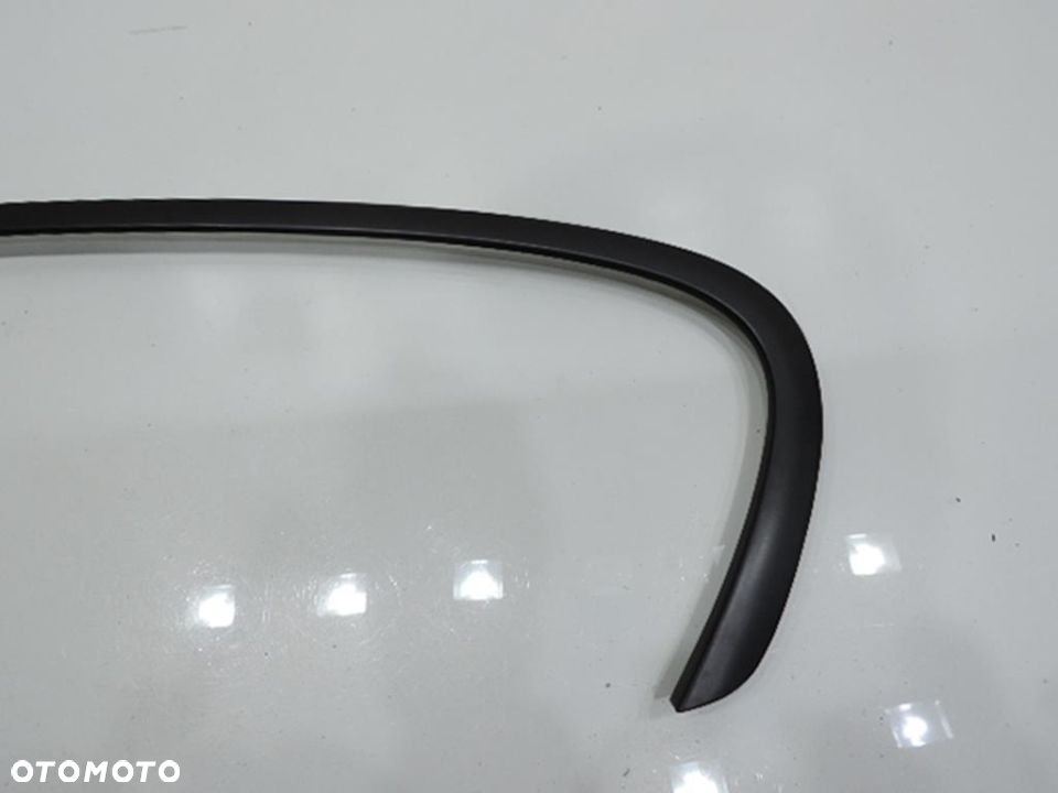 LISTWA KAROSERYJNA LEWA BMW E81 LIFT - 4