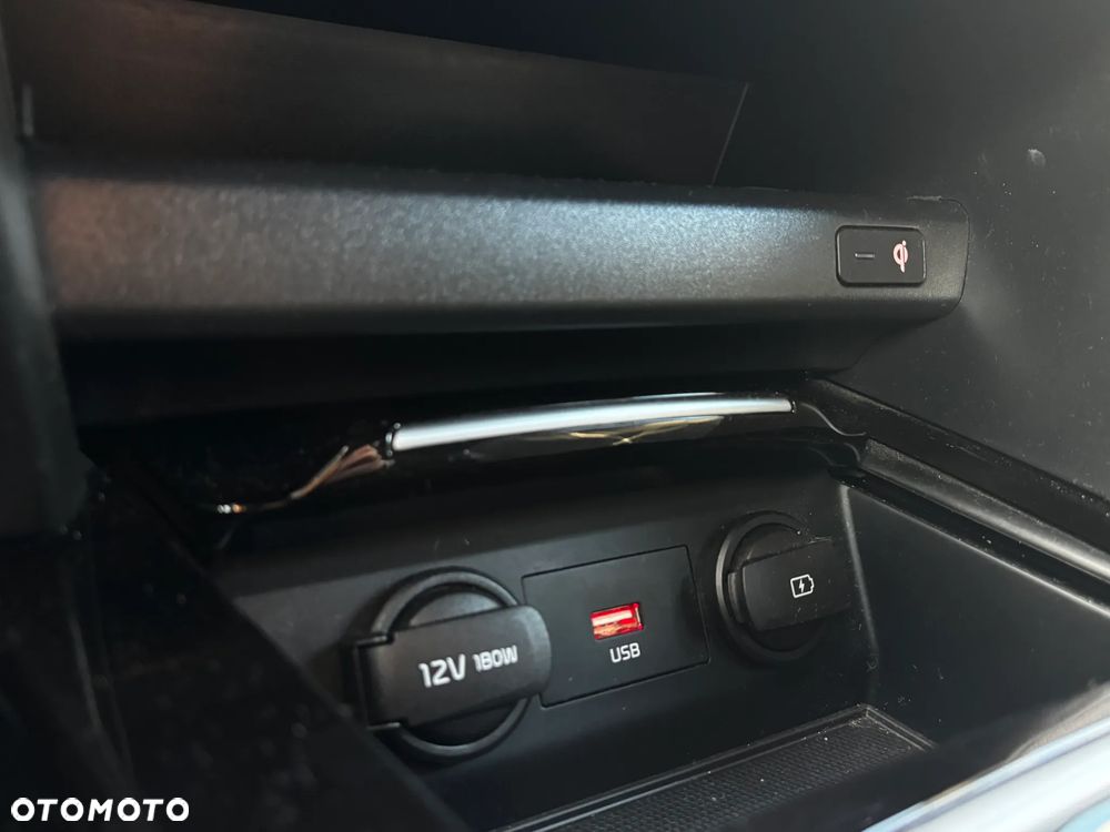 Kia ProCeed 1.5 T-GDI GT Line DCT - 24