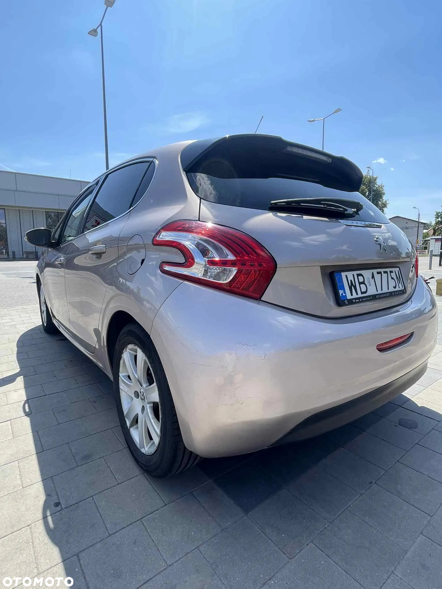 Peugeot 208 - 27